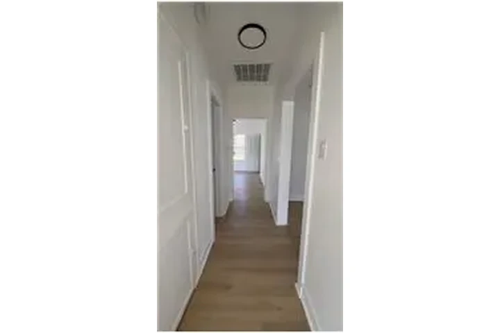 $1250 : Rental property with 2 bedro image 10