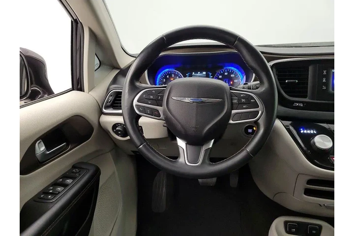 $17998 : Chrysler Pacifica 2017 Touri image 10