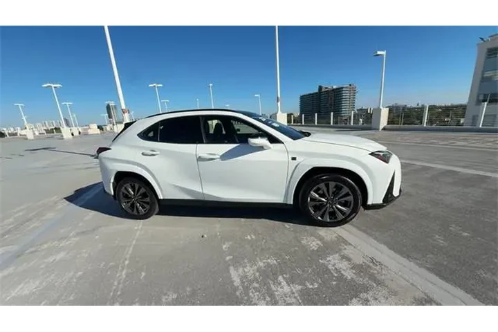 $31888 : Lexus UX 250h 2023 F SPORT D image 9