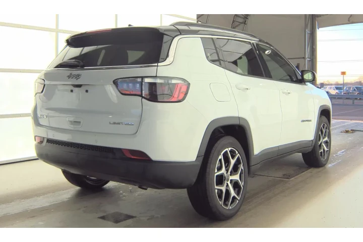 $23990 : Jeep Compass 2025 4x4 Limite image 5