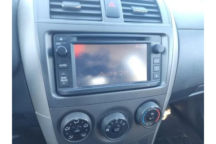 $8851 : Toyota Corolla 2013 S 4dr Se image 8