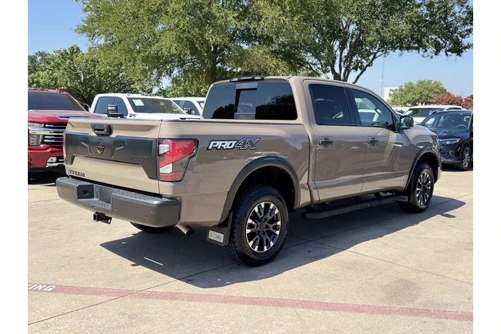 $31900 : 2023 Titan PRO-4X image 7