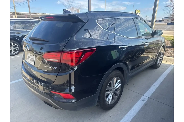 $11999 : Hyundai SANTA FE Sport 2017 image 1