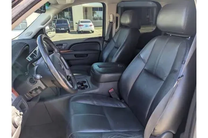 2013 GMC Yukon SLT image 9