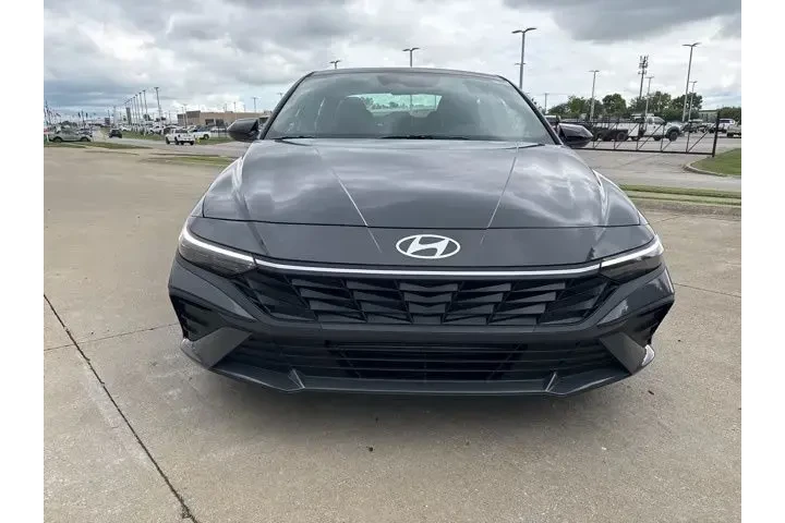 $25165 : Hyundai ELANTRA 2025 SEL Spo image 2