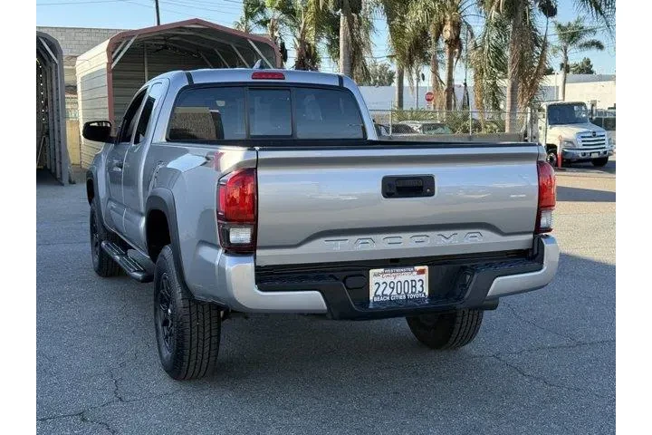 $22834 : Toyota Tacoma 2020 4x2 SR5 4 image 9