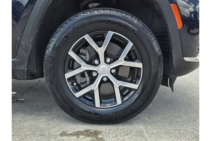 $32989 : Jeep Grand Cherokee L 2024 4 image 10