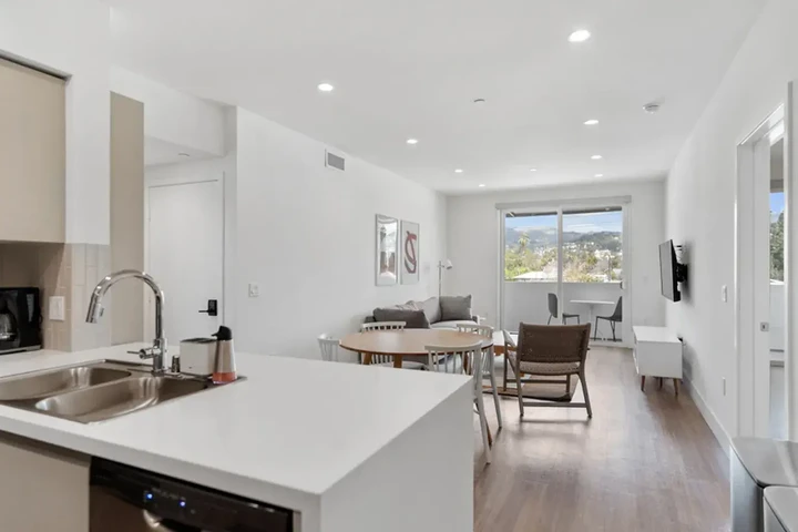 $3350 : 3bedroom 2bath for rents image 4