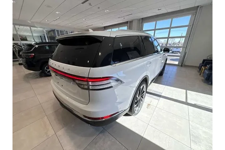 $37888 : Lincoln Aviator 2021 AWD Res image 3