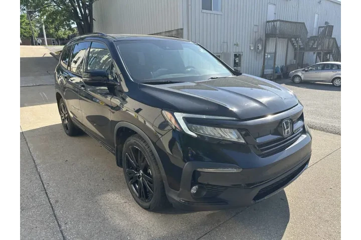$19900 : 2021 Pilot Black Edition image 8