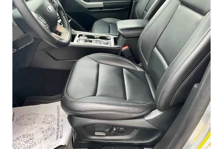 $35681 : Ford Explorer 2023 AWD XLT 4 image 6