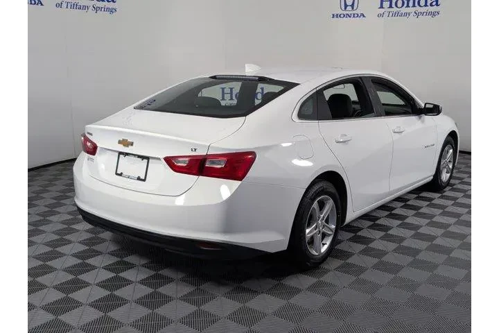 $18575 : Chevrolet Malibu 2023 LT 4dr image 7