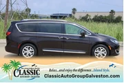 $15183 : Chrysler Pacifica 2018 Touri thumbnail