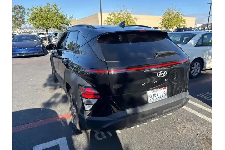 $20995 : Hyundai KONA 2024 SEL 4dr Cr image 2