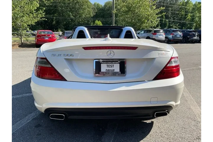 $18985 : Mercedes-Benz SLK 2016 SLK 3 image 6