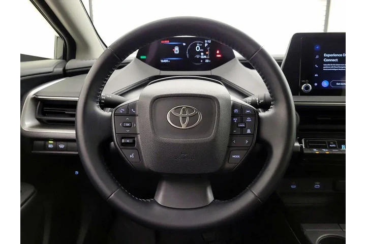 $28998 : Toyota Prius 2024 LE 4dr Hat image 10