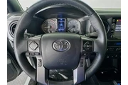 $33500 : Toyota Tacoma 2023 4x2 TRD O thumbnail