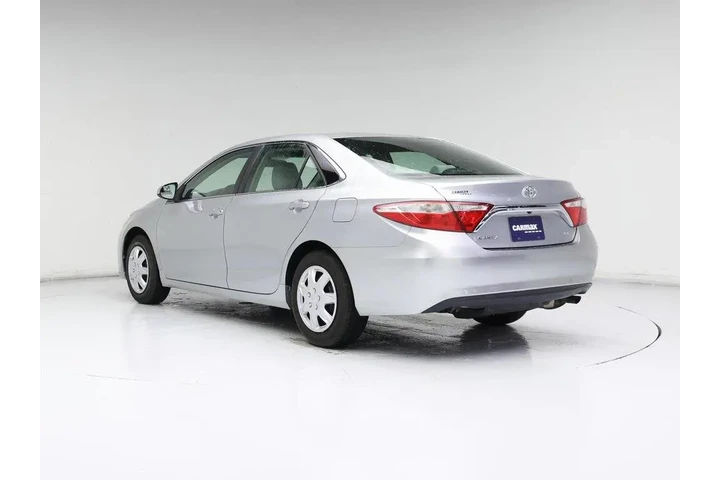 $17998 : Toyota Camry 2015 LE 4dr Sed image 2