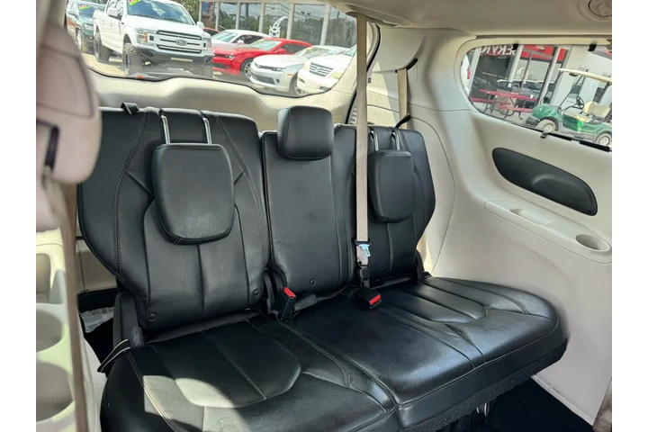 $8980 : 2017 Pacifica Touring-L FWD image 10