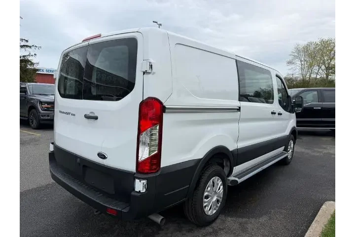 $34700 : Ford Transit 2024 250 3dr SW image 7
