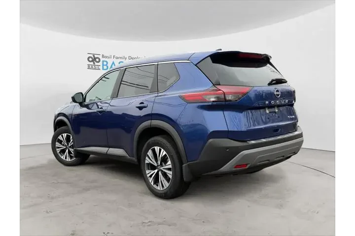 $23620 : Nissan Rogue 2023 AWD SV 4dr image 3