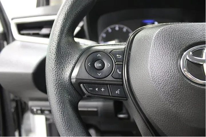 $21982 : Toyota Corolla 2023 LE 4dr S image 10