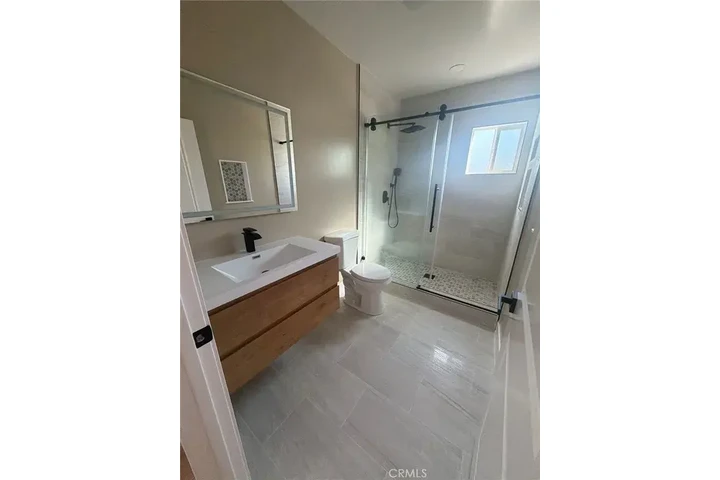 $1000 : Move in ready home casa image 2