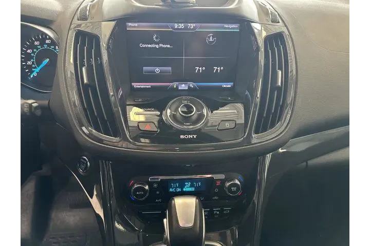 $10000 : Ford Escape 2014 AWD Titaniu image 3