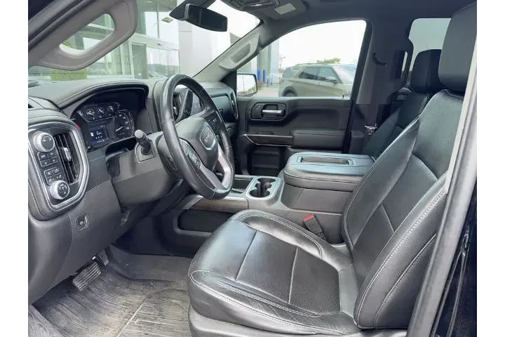 $29545 : GMC Sierra 1500 2019 4x4 SLT image 9