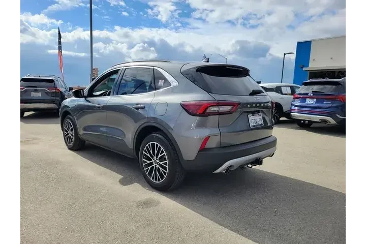 $28895 : Ford Escape Plug-In Hybrid 2 image 4