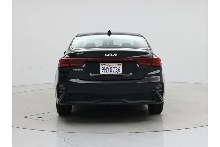 $18998 : Kia Forte 2023 LXS 4dr Sedan image 6