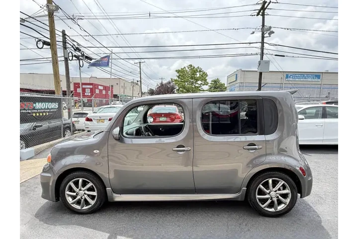 $3799 : 2009 cube Krom image 7