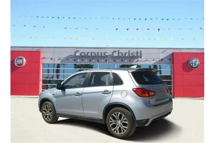 2017 Outlander Sport image 6