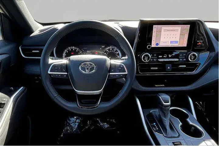 $39987 : Toyota Highlander 2023 AWD X image 7
