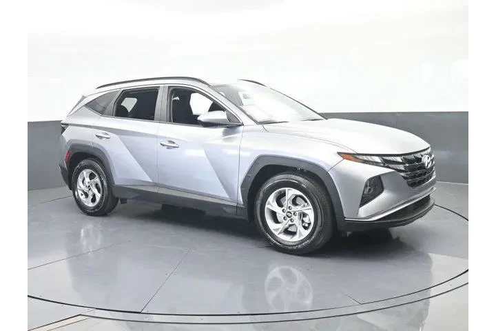 $18991 : Hyundai TUCSON 2024 SEL 4dr image 8