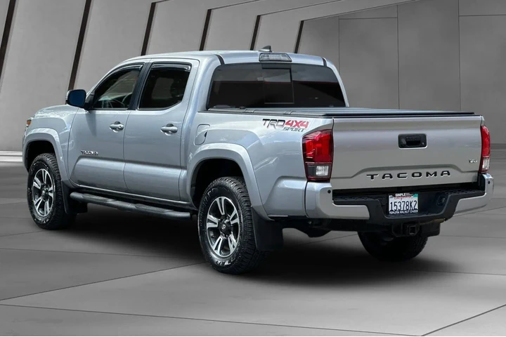 $34000 : Toyota Tacoma 2018 4x4 TRD S image 10