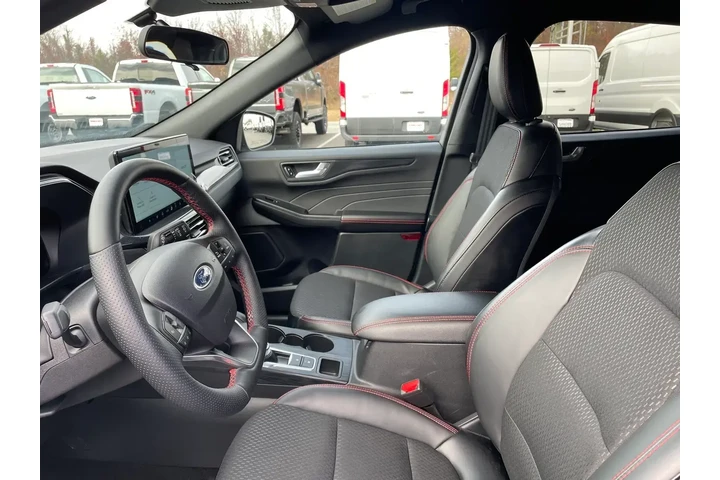 $24915 : Ford Escape 2025 ST-Line 4dr image 9