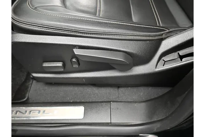 $36991 : GMC Canyon 2022 4x4 Denali 4 image 7