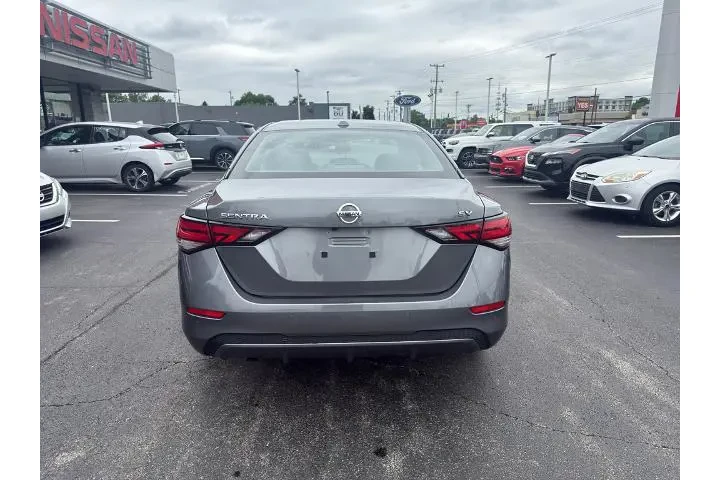 $17995 : Nissan Sentra 2023 SV 4dr Se image 7