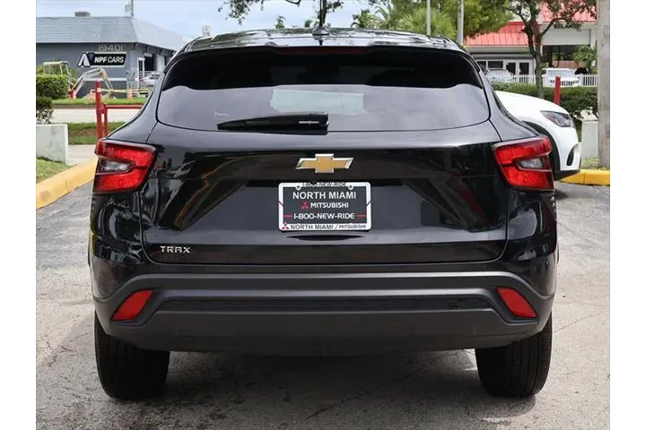$15790 : Chevrolet Trax 2024 LS 4dr C image 10
