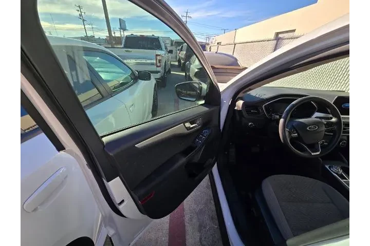 $13000 : Ford Escape 2020 SE 4dr SUV image 8