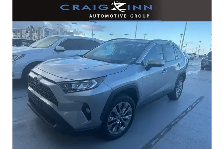 $28988 : Toyota RAV4 2021 AWD XLE Pre image 1
