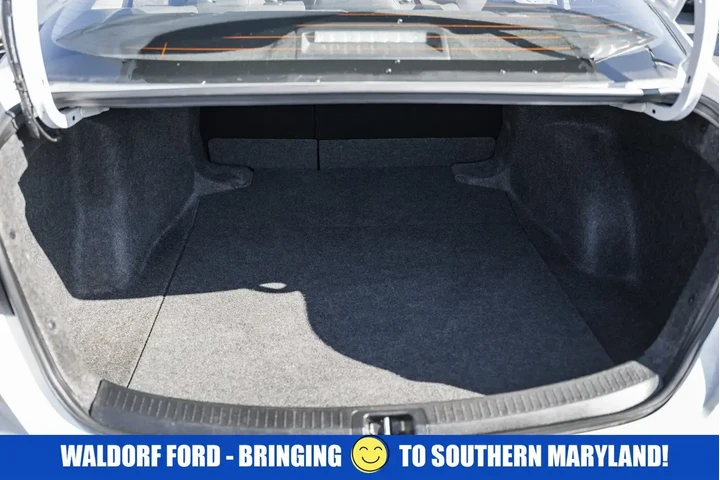 $20399 : Toyota Corolla 2025 LE 4dr S image 9