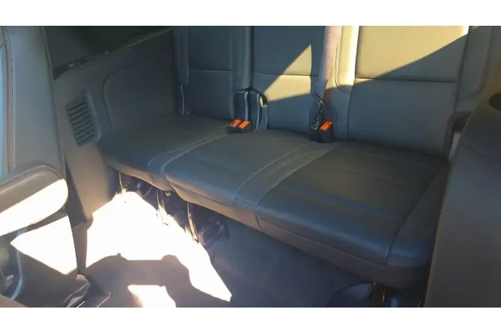 $62500 : Chevrolet Suburban 2023 4x4 image 10