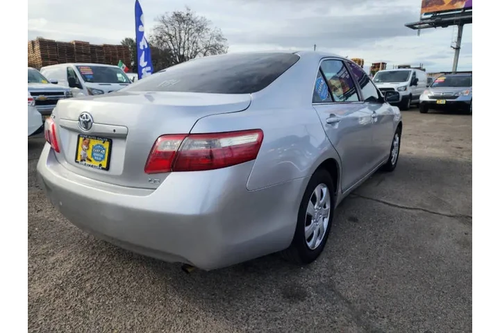$8500 : 2009 Camry LE image 6