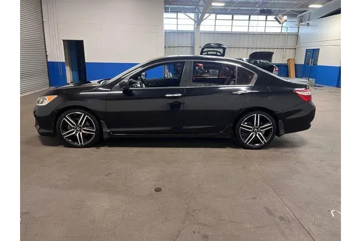 $19522 : Honda Accord 2017 Sport 4dr image 6
