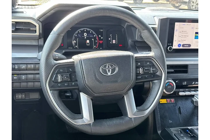 $32250 : Toyota Tacoma 2024 4x2 SR5 4 image 10