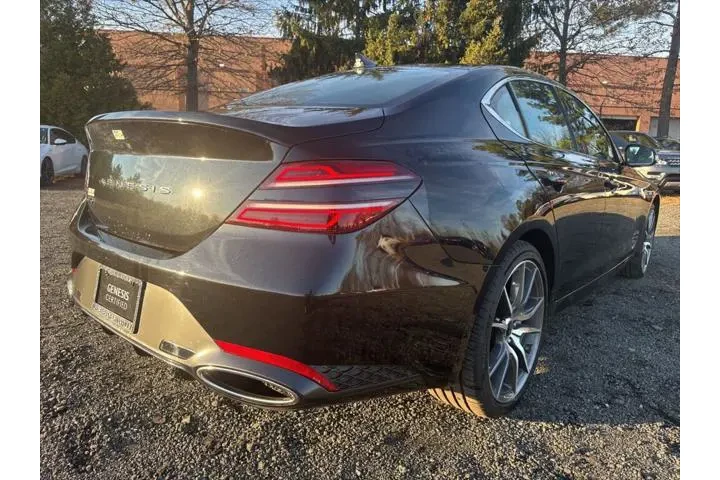 $34990 : Genesis G70 2025 2.5T Standa image 3