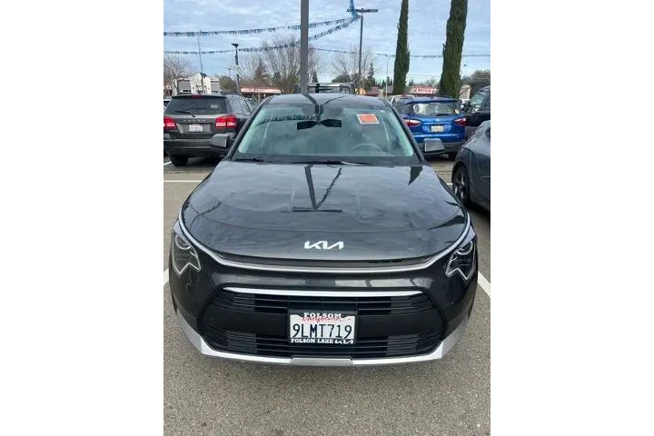 $24988 : Kia Niro 2024 LX 4dr Crossov image 2