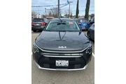 $24988 : Kia Niro 2024 LX 4dr Crossov thumbnail
